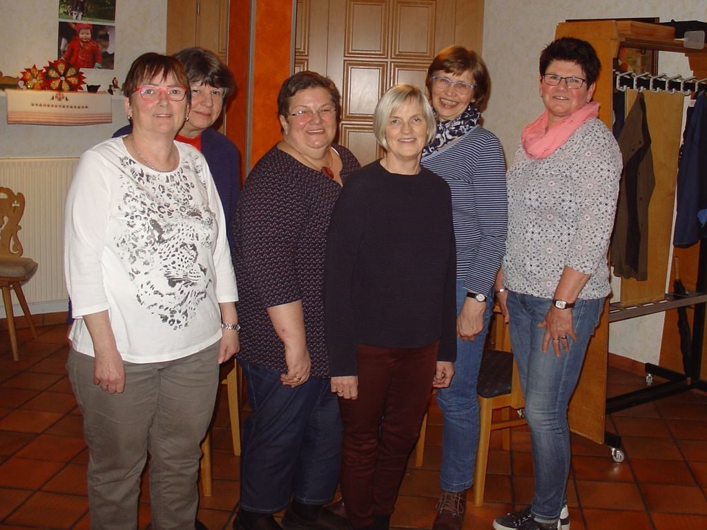 v.l. Inge Dietrich, Gerlinde George, Marianne Trescher, Marlies Rininsland, Angelika Schneider, Heike Corell